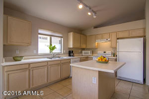822 E Potter Dr, Phoenix, AZ 85024 photo 4