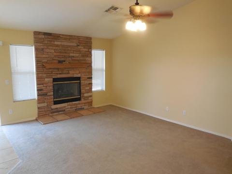 4617 E Lavender Ln, Phoenix, AZ 85044 photo 1