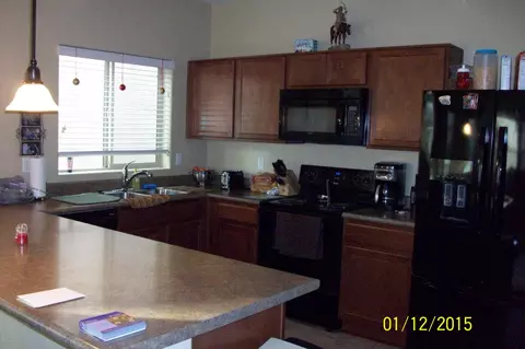 865 S Pheasant Dr, Gilbert, AZ 85296 photo 3