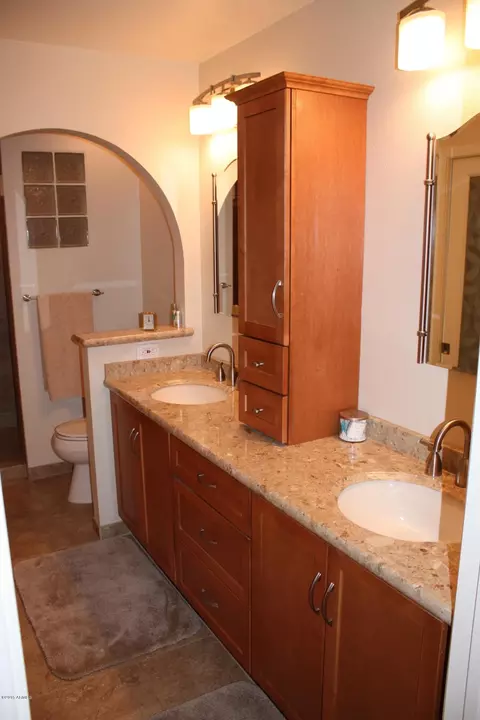 1936 E Citation Ln, Tempe, AZ 85284 photo 12