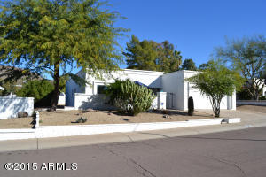 1316 E Canterbury Dr, Phoenix, AZ 85022 photo 1
