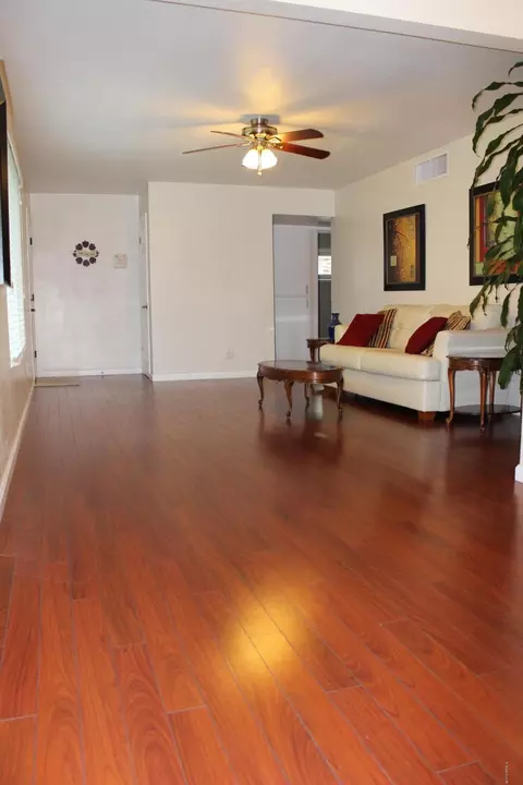 1015 E San Juan Ave, Phoenix, AZ 85014 photo 5
