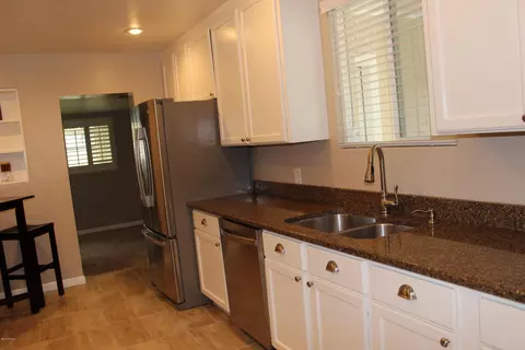 1015 E San Juan Ave, Phoenix, AZ 85014 photo 8