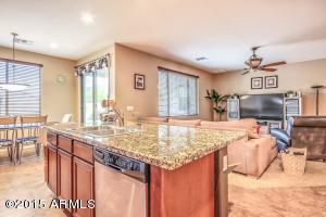 686 E Raven Way, Gilbert, AZ 85297 photo 7