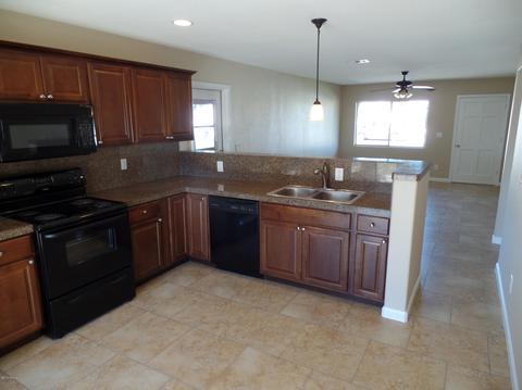 423 E Harmony Ave, Mesa, AZ 85204 photo 4