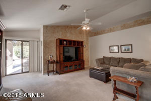 3322 E Hononegh Dr, Phoenix, AZ 85050 photo 2