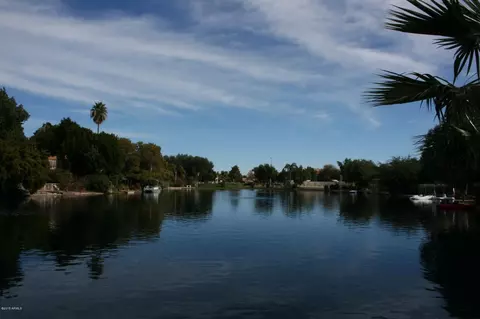 310 E Stonebridge Dr, Gilbert, AZ 85234 photo 3
