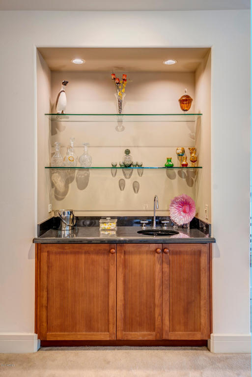 2402 Esplanade Ln #302, Phoenix, AZ 85016 photo 7