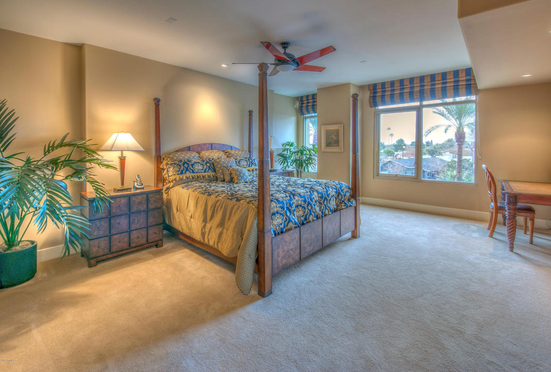 2402 Esplanade Ln #302, Phoenix, AZ 85016 photo 16