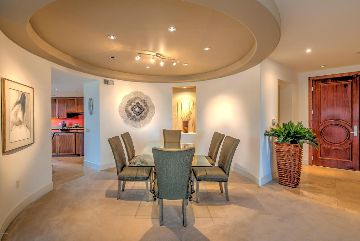 2402 Esplanade Ln #302, Phoenix, AZ 85016 photo 8