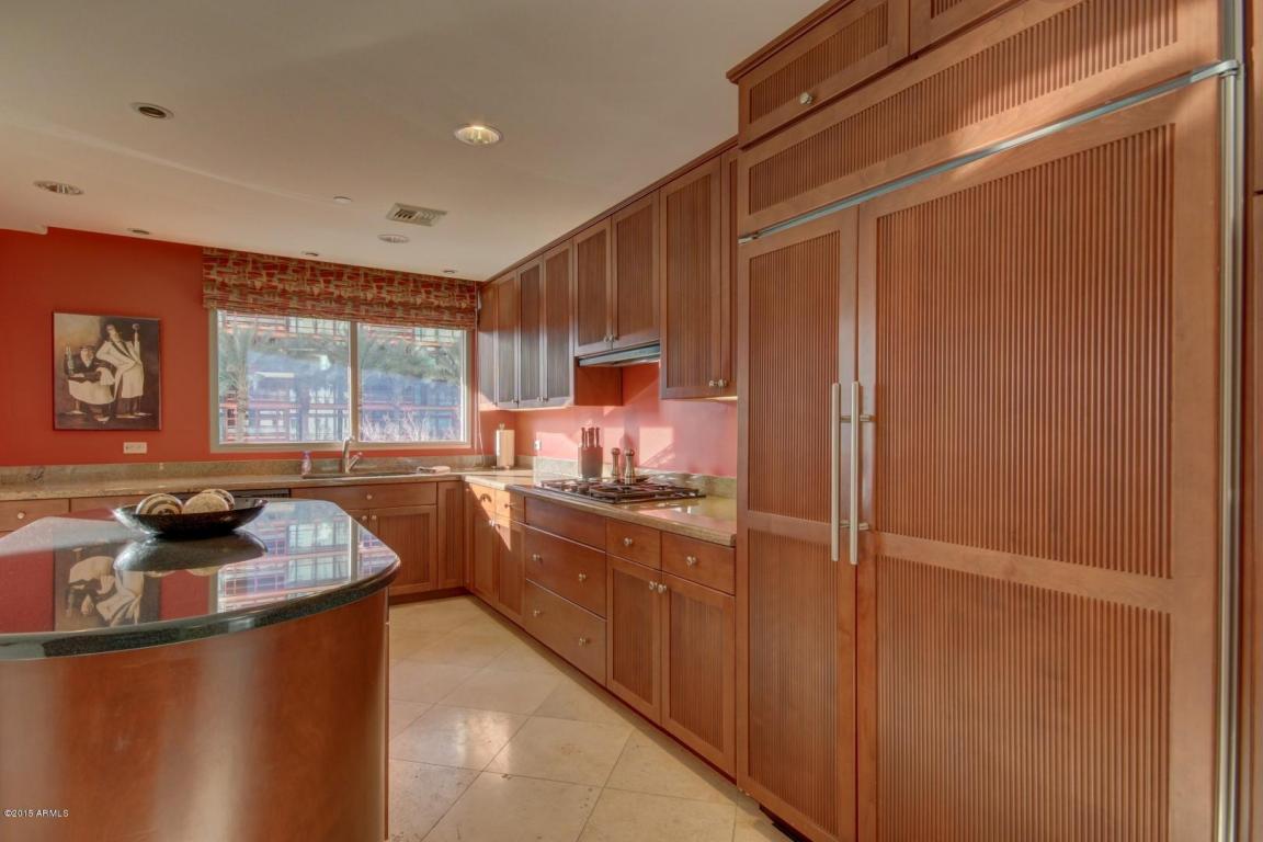 2402 Esplanade Ln #302, Phoenix, AZ 85016 photo 12