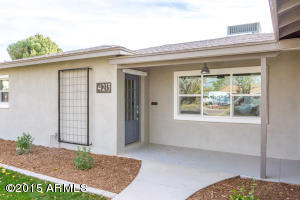 4213 E Avalon Dr, Phoenix, AZ 85018 photo 2