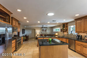 5001 E Cheery Lynn Rd, Phoenix, AZ 85018 photo 10