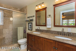 5001 E Cheery Lynn Rd, Phoenix, AZ 85018 photo 18