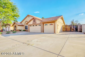 649 E Sage Brush St, Gilbert, AZ 85296 photo 3