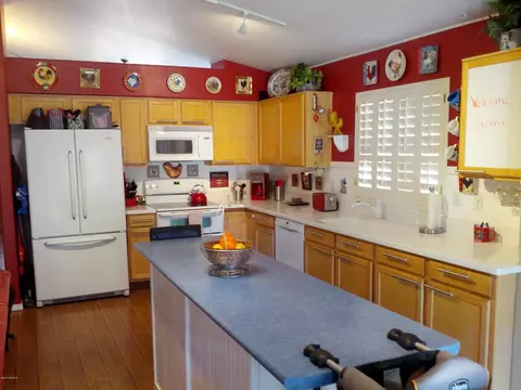 749 E Potter Dr, Phoenix, AZ 85024 photo 3