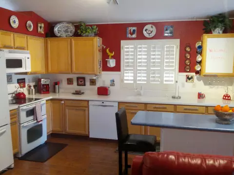 749 E Potter Dr, Phoenix, AZ 85024 photo 8