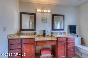 2556 E Sahuaro Dr, Phoenix, AZ 85028 photo 9