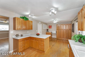136 E Garnet Ave, Mesa, AZ 85210 photo 9