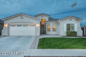 2858 E Trigger Way, Gilbert, AZ 85297 photo 2