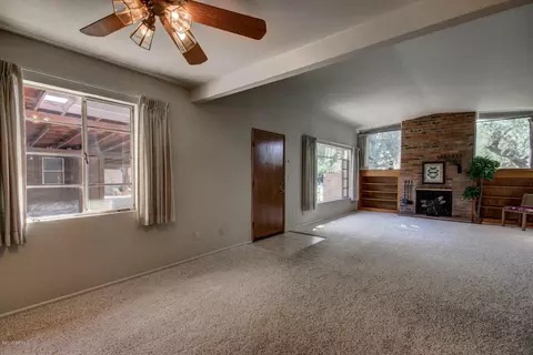 3224 E Hazelwood St, Phoenix, AZ 85018 photo 9