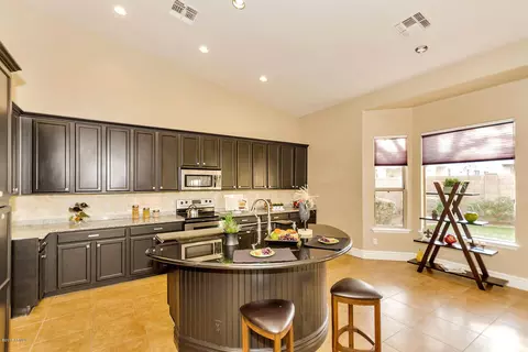 1717 E Cortez Dr, Gilbert, AZ 85234 photo 5