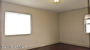 802 W Earll Dr, Phoenix, AZ 85013 photo 8