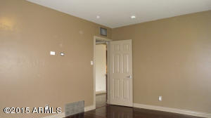 802 W Earll Dr, Phoenix, AZ 85013 photo 9