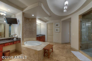 8 Biltmore Est #213, Phoenix, AZ 85016 photo 14