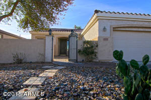 4725 E Blue Spruce Ln, Gilbert, AZ 85298 photo 1