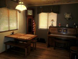2348 N Buffalo Loop N, Overgaard, AZ 85933 photo 12