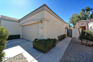 3255 E Maldonado Dr, Phoenix, AZ 85042 photo 2