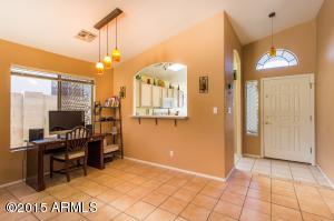 429 E Cantebria Dr, Gilbert, AZ 85296 photo 5