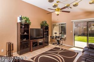 429 E Cantebria Dr, Gilbert, AZ 85296 photo 4