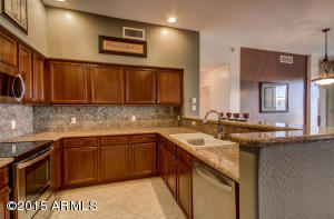 4488 E Thomas Rd #2022, Phoenix, AZ 85018 photo 2