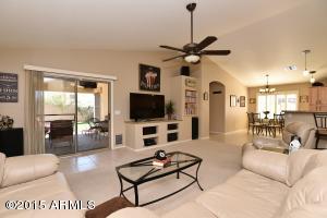 4041 S Dew Drop Ct, Gilbert, AZ 85297 photo 2