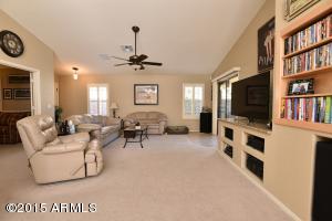4041 S Dew Drop Ct, Gilbert, AZ 85297 photo 3