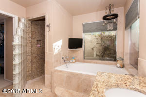 2702 E Laurel Ln, Phoenix, AZ 85028 photo 12