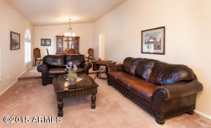 2702 E Laurel Ln, Phoenix, AZ 85028 photo 2
