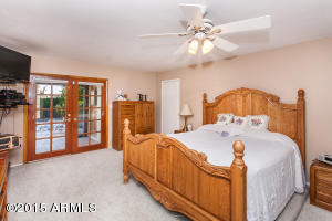 2702 E Laurel Ln, Phoenix, AZ 85028 photo 9