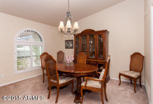 2702 E Laurel Ln, Phoenix, AZ 85028 photo 4