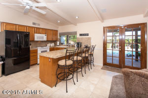 2702 E Laurel Ln, Phoenix, AZ 85028 photo 7