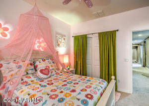 3974 E Crest Ln, Phoenix, AZ 85050 photo 13
