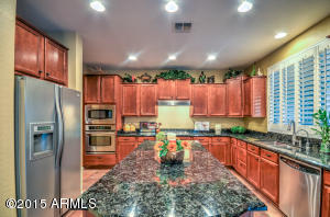3974 E Crest Ln, Phoenix, AZ 85050 photo 35