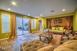 3974 E Crest Ln, Phoenix, AZ 85050 photo 11