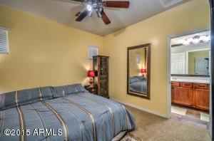 3974 E Crest Ln, Phoenix, AZ 85050 photo 15