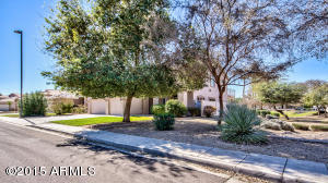 894 S Oak St, Gilbert, AZ 85233 photo 4