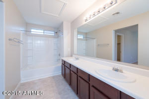 1384 S Hawk Ln, Gilbert, AZ 85296 photo 23