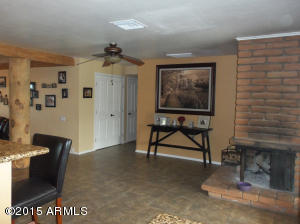617 E Pony Ln, Gilbert, AZ 85295 photo 4