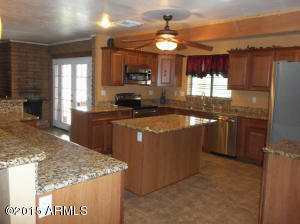617 E Pony Ln, Gilbert, AZ 85295 photo 3